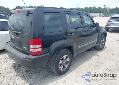 2008 Jeep Liberty Sport z USA, uszkodzony, nr VIN 1J8GP28K48W119943